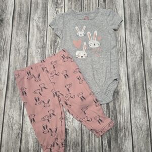 Carters Some bunny loves me outfit